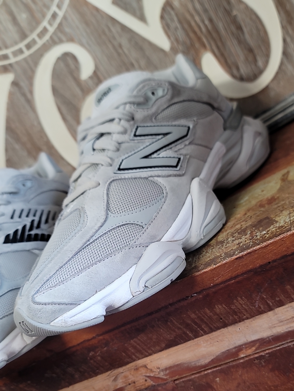 New Balance 9060 "Silver Metallic/Grey" Mens 13 Good Condition Fast Shipping - Picture 6 of 16